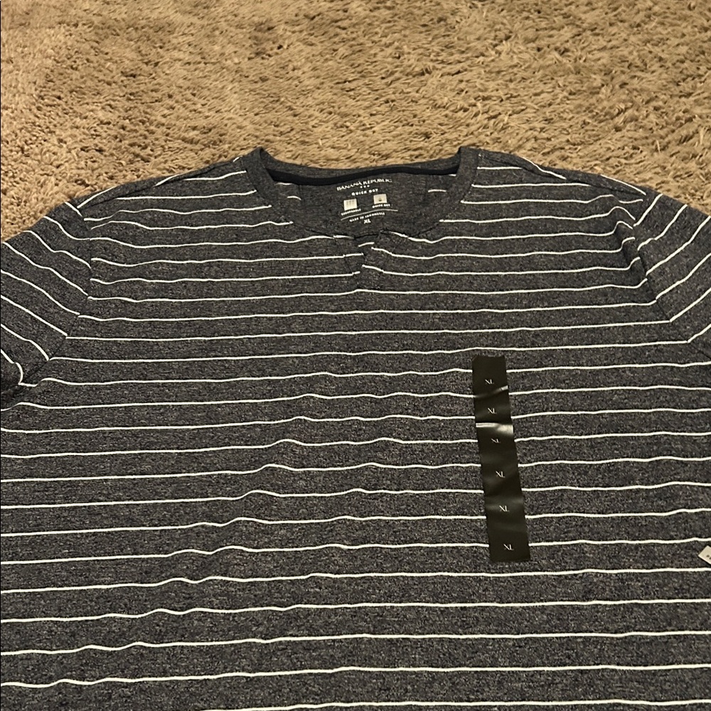 Banana Republic Black and Gray Striped Tee - Picture 6 of 6